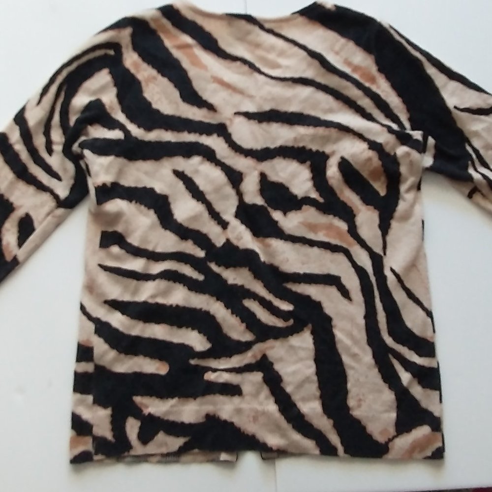 Bloomingdales Cashmere Cardigan Animal Print - Picture 4 of 6